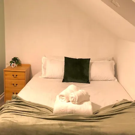Holiday home 5 Bedroom House Bills Inc *